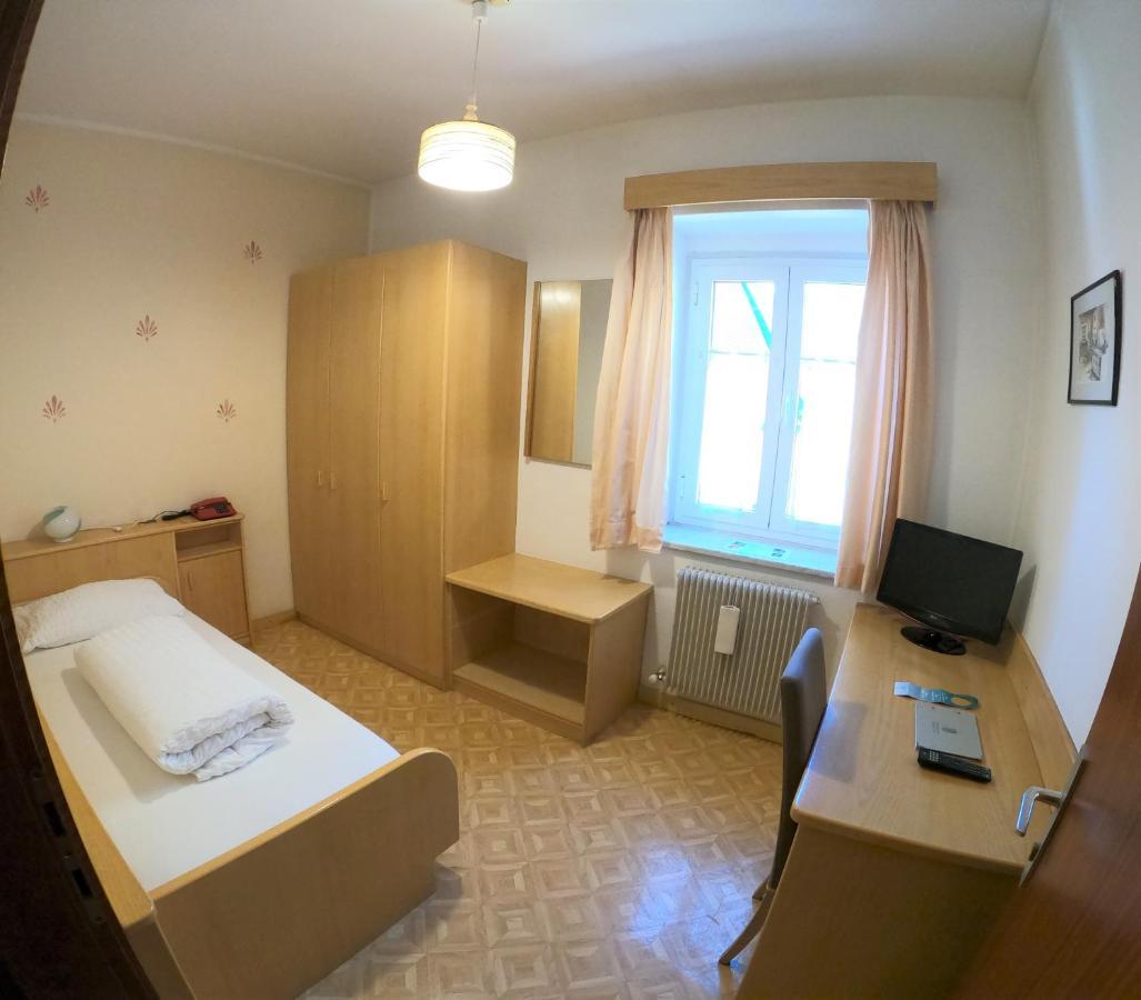 Albergo Alla Torre Siegler Im Thurm Merano Exterior foto